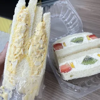 Seasonal Fruit Sando