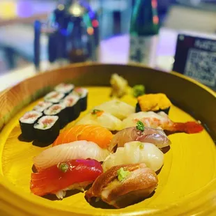 Premium Sushi moriawase (assorted sushi)