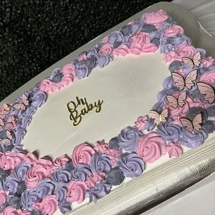 a baby shower cake