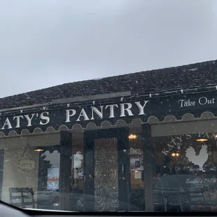 Build sets in a shopping center