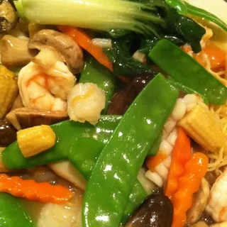 Seafood Combination Chow Mein