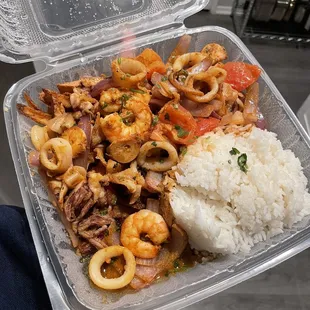 Seafood Saltado