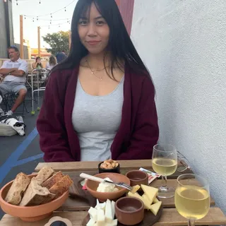 Cecilyah N.