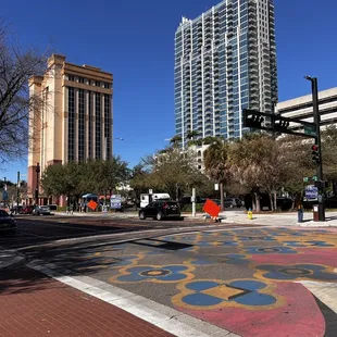 plenty of public parking across the street