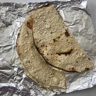 1 order of papadum.  Yummy and still crunchy after DoorDash delivery.