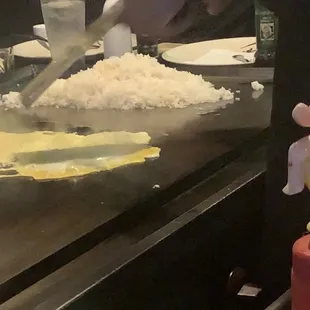 Egg and rice cooking for fried rice