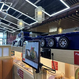 Truck that your food comes in on