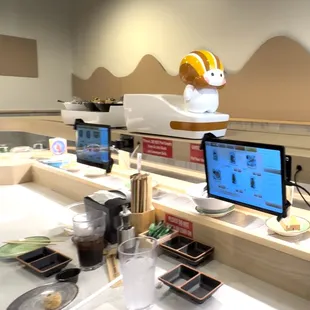 Cute food delivery system