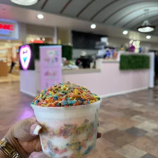 Amazing fruity pebbles!!