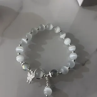 "Real crystal" bracelet sold at kawaii kawaii for $25