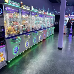 cute claw machines!