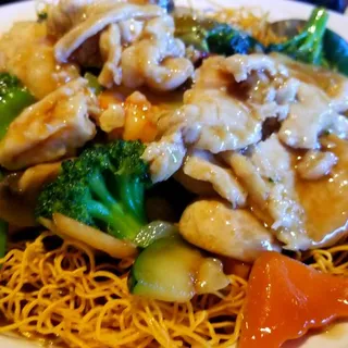 Large Hong Kong Pan-Fried Noodles