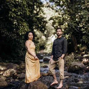 alley engagement session