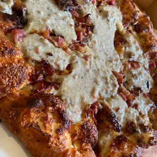 Breakfast pizza