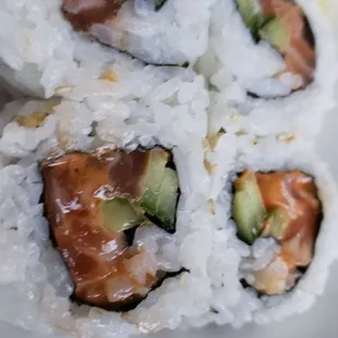Spicy salmon roll