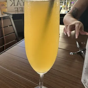 Orange juice mimosa