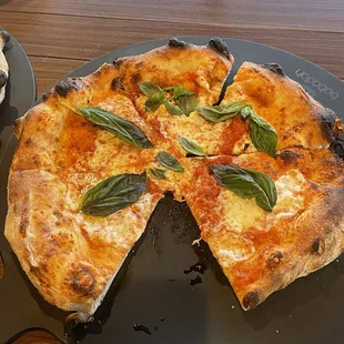 Margarita pizza