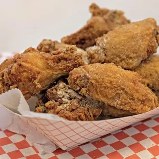 fried chicken, bbq chicken, chicken wings, fried chicken wings, chicken, bbq wings, food, poultry, chicken wings and fried chicken