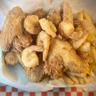 6 or 8 Whole Wings &amp; Fries (TOP Seller)