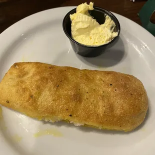 Garlic bread to start