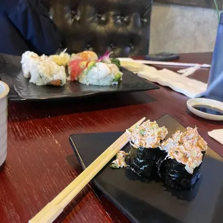 2 Pieces Blue Crab Sushi