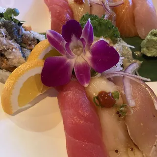 B3. 10 Pieces Sushi Lunch