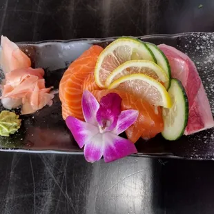 Hamachi (Yellow Tail) &amp; Sake (Salmon) - YUM!