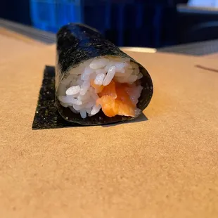 Salmon Hand Roll