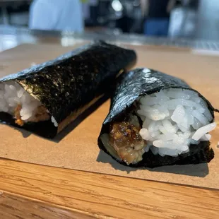 Mystery hand roll