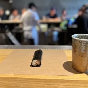 Yellowtail hand roll