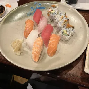 The spicy shrimp was great and the other California rolls were clean good flavor (my favorite sushi)!