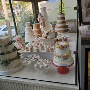 cakes and cupcakes