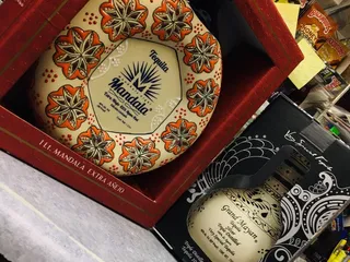 Cee Vee's Liquor & Deli