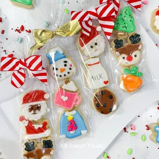 Mini cookie packs! The perfect gift for teachers, white elephants, or stocking stuffers!