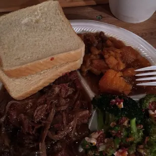 HUGE portions. AMAZING taste.