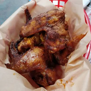 fried chicken wings, chicken wings and fried chicken, bbq wings, chicken wings, food, chicken, poultry, fried chicken, bbq chicken