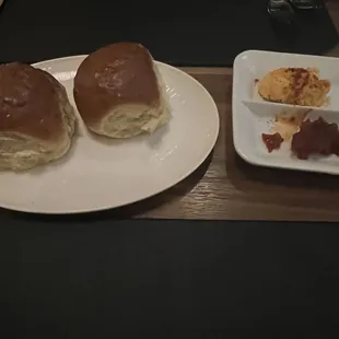 Dinner rolls