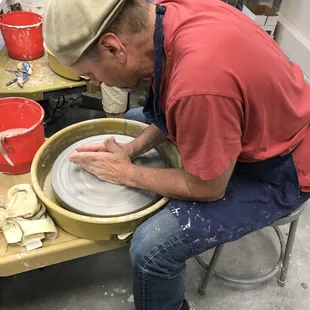 KC Clay Guild pottery throwing class