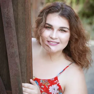 Locations, studio work, prints included in packages. It's easy!