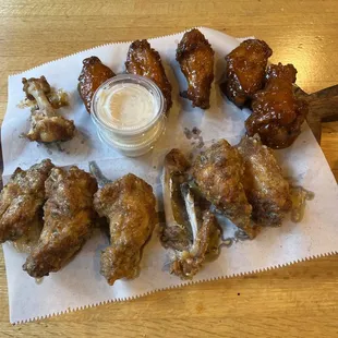 Bbq on the far side, mango harbinero on the closest side. Super good!