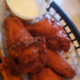 fried chicken, bbq wings, bbq chicken, fried chicken wings, poultry, chicken, chicken wings, food, chicken wings and fried chicken