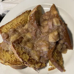 French toasts with banana compote