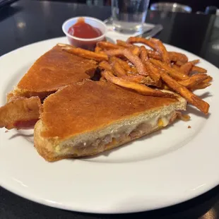 Ultimate Grilled Cheese Sandwich