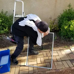 We also do screen cleaning