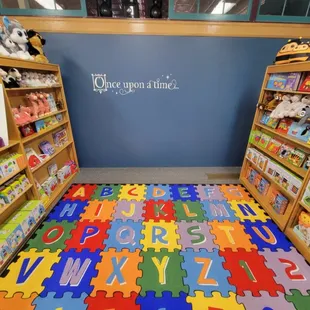 KD&apos;s storytimes are every Tiesday 10:30am and Saturday 11:30am