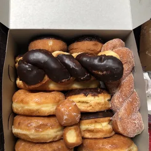 A dozen, with 1 extra and 2 extra donut holes!!