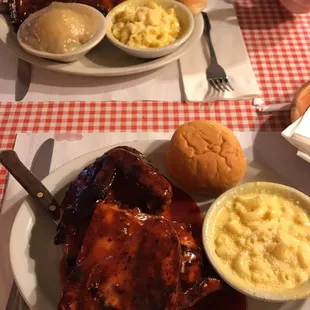 The food was amazing and the place is very cute and quaint. The staff was very friendly and sweet. Definitely will be going back again!