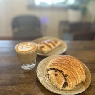 Chocolate Croissant, Cortado
Savory poptart