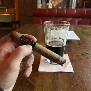 Private select cigar and Lucky 7 Porter