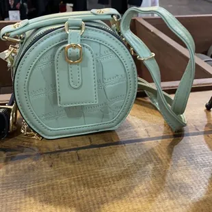 We promise you'll find the right bag with us!